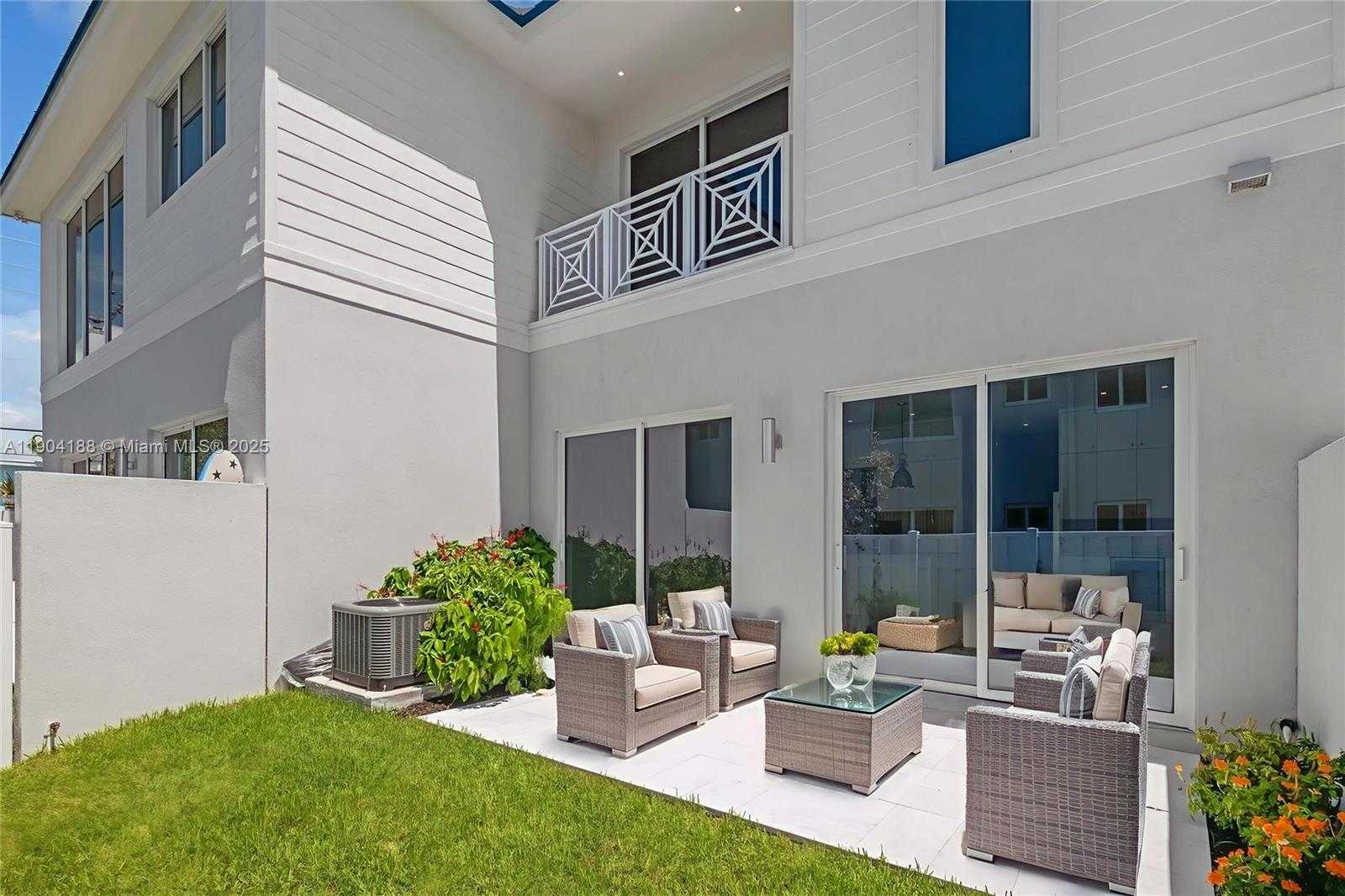 Small Image of 554 NORTH RIVERSIDE DR #B, Pompano Beach Number 47