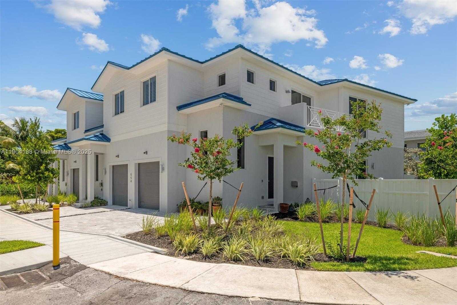 Small Image of 554 NORTH RIVERSIDE DR #B, Pompano Beach Number 6