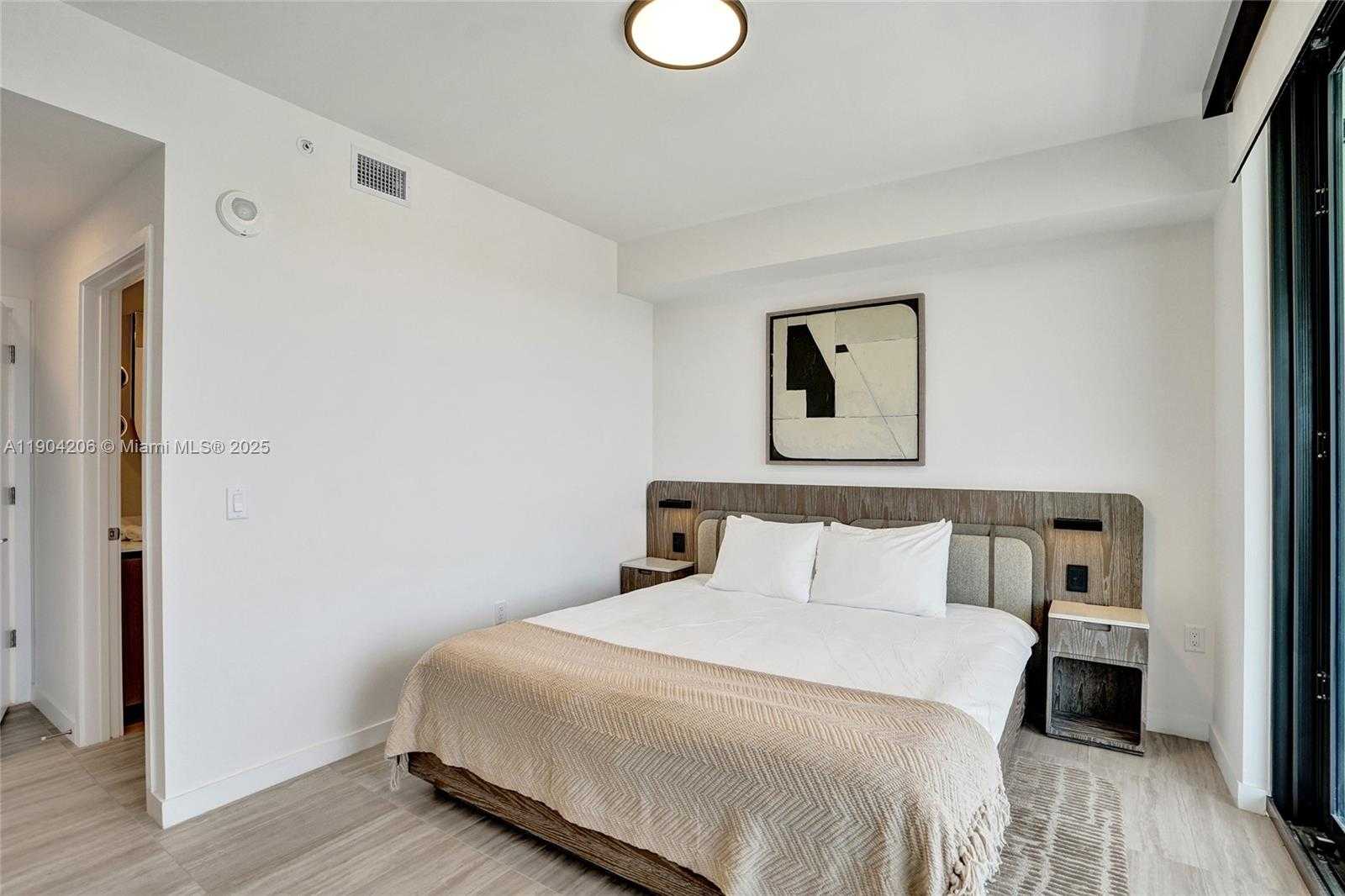 Small Image of 580 72ND ST #810, Miami Beach Number 10
