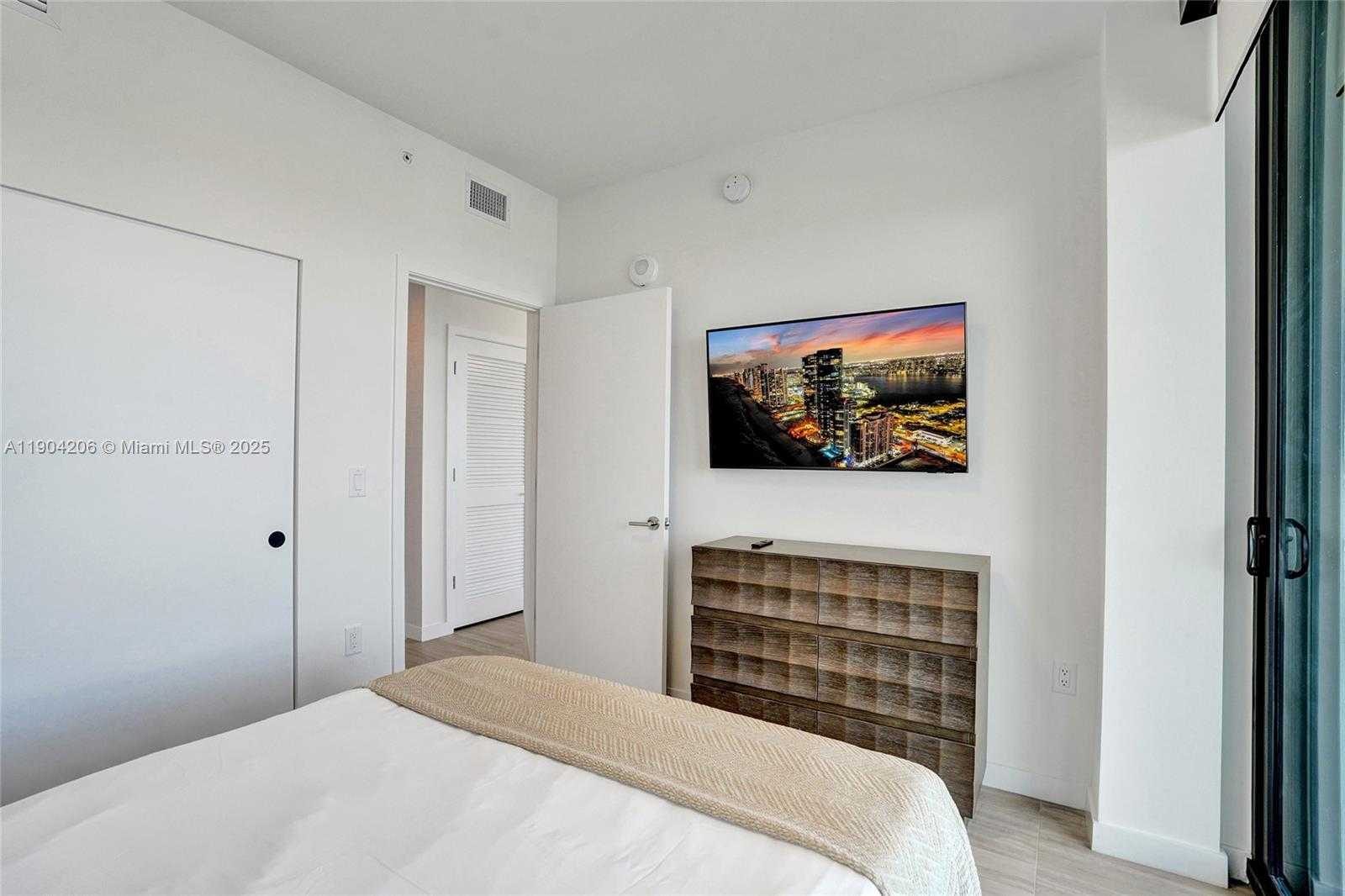 Small Image of 580 72ND ST #810, Miami Beach Number 22