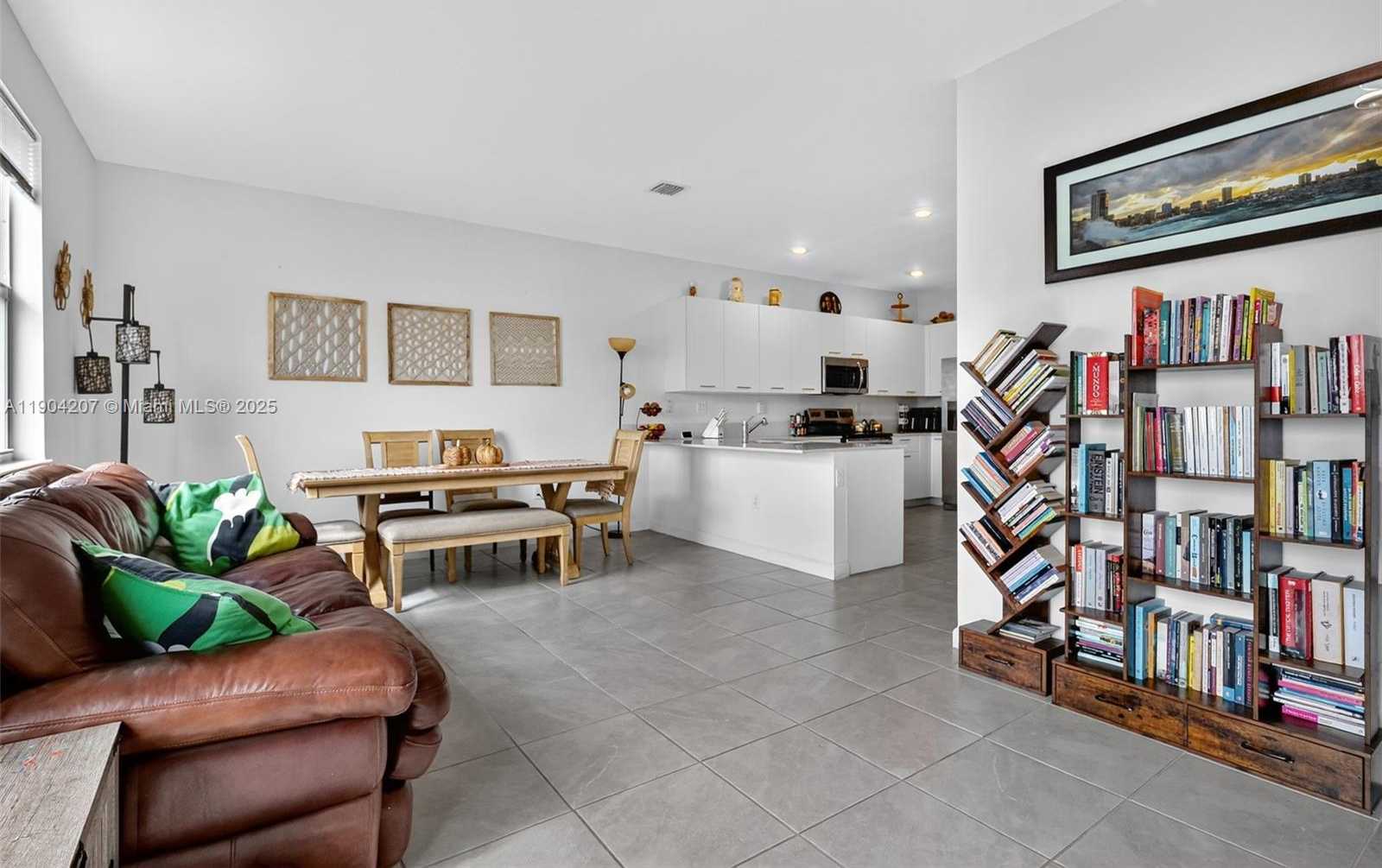 Small Image of 12936 NORTH WEST 22ND PL, Miami Number 17