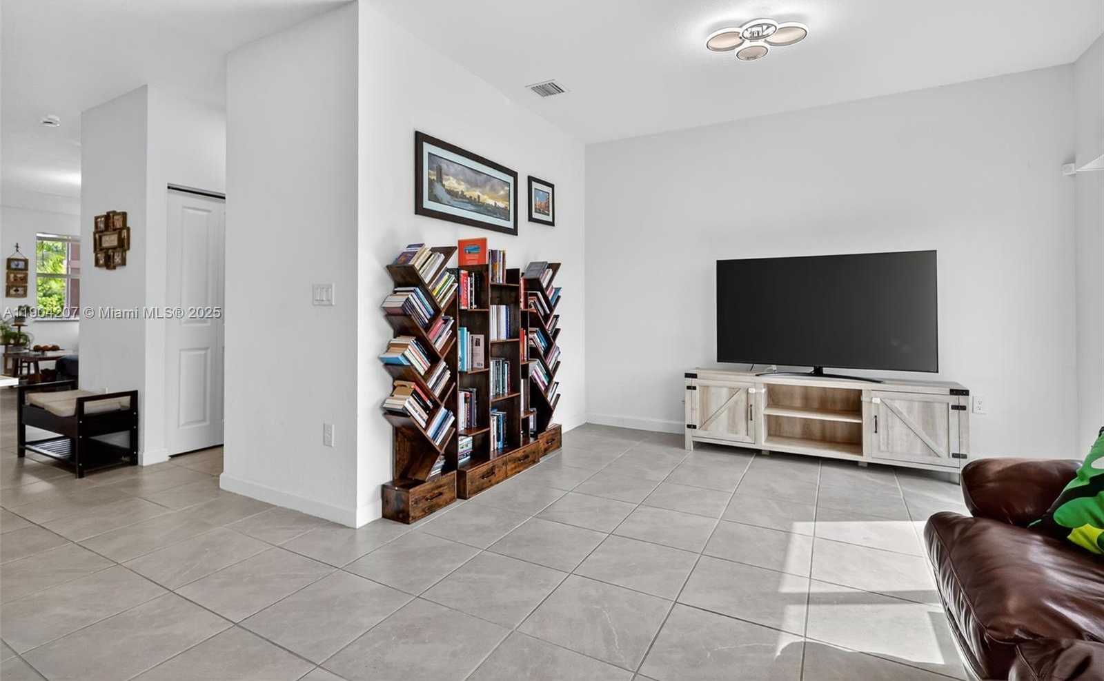 Small Image of 12936 NORTH WEST 22ND PL, Miami Number 18