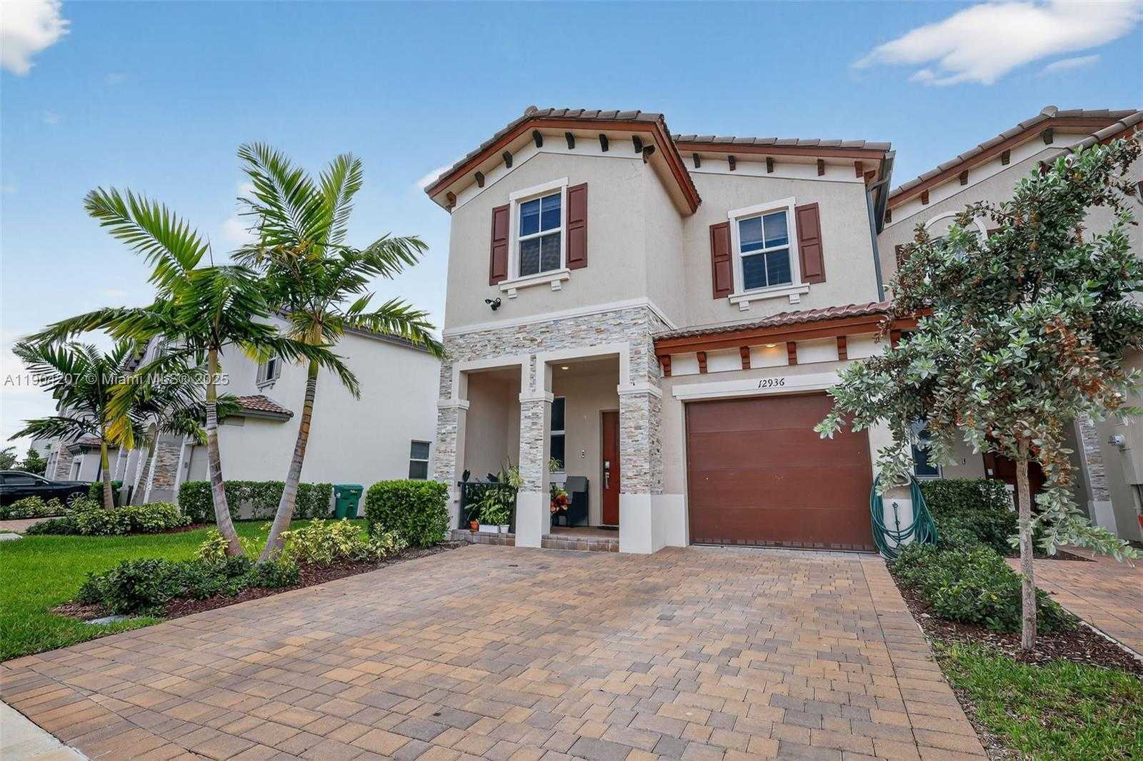 Small Image of 12936 NORTH WEST 22ND PL, Miami Number 2