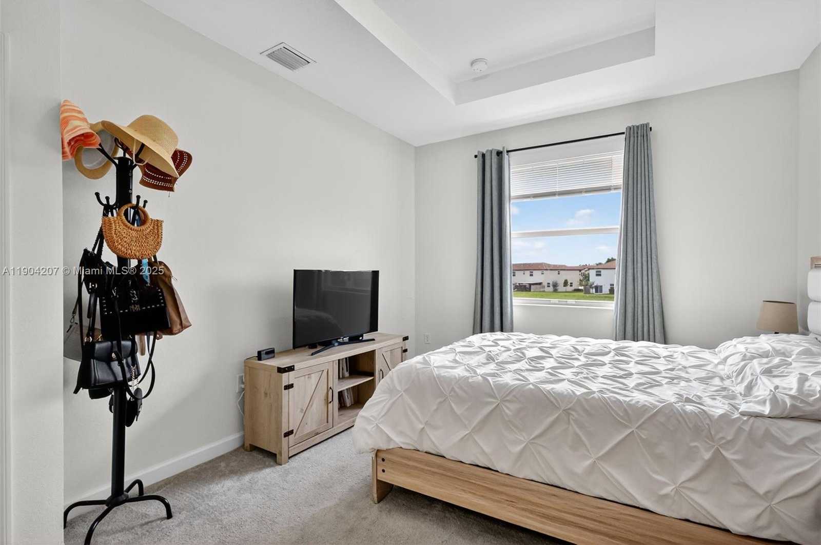 Small Image of 12936 NORTH WEST 22ND PL, Miami Number 24