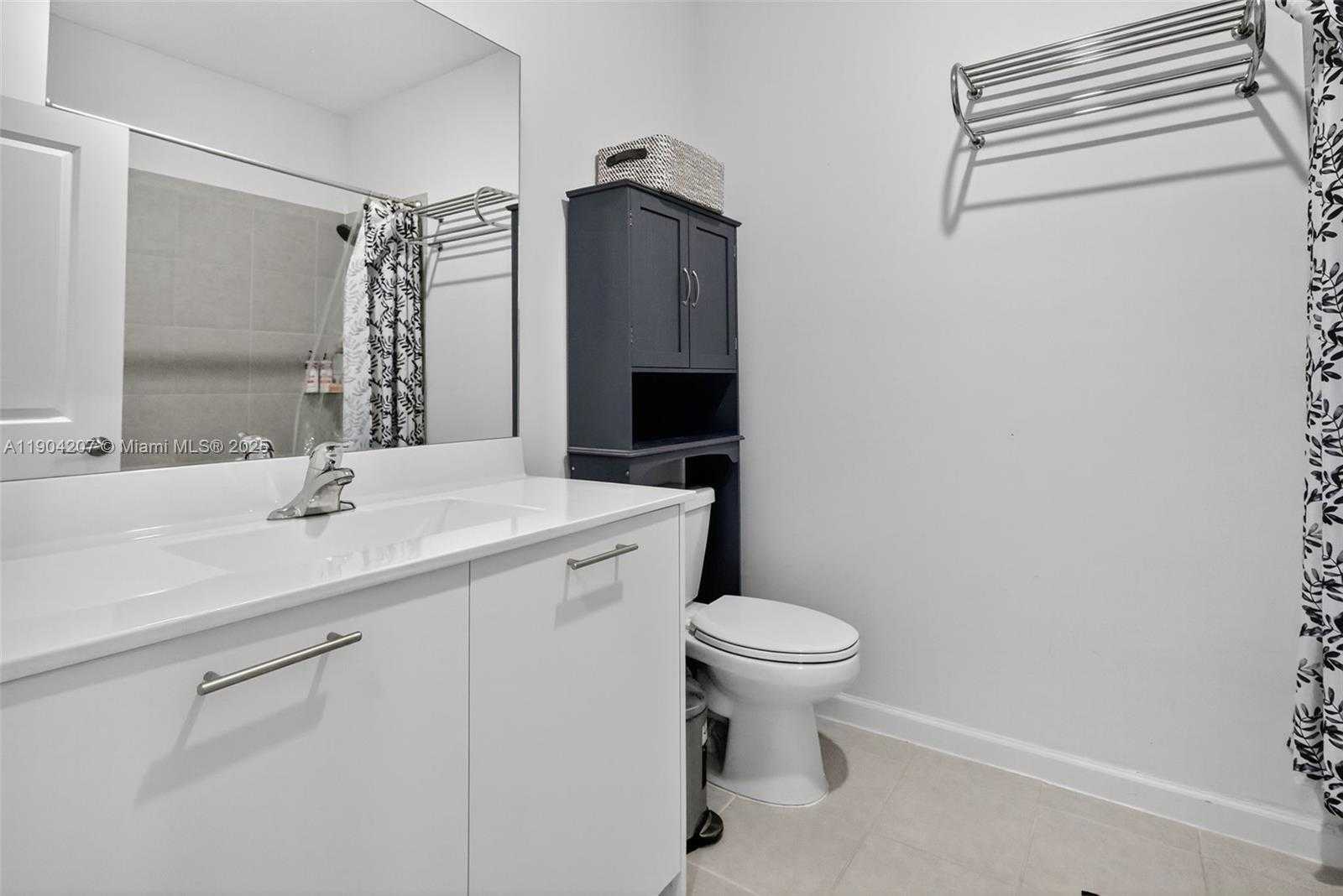 Small Image of 12936 NORTH WEST 22ND PL, Miami Number 31