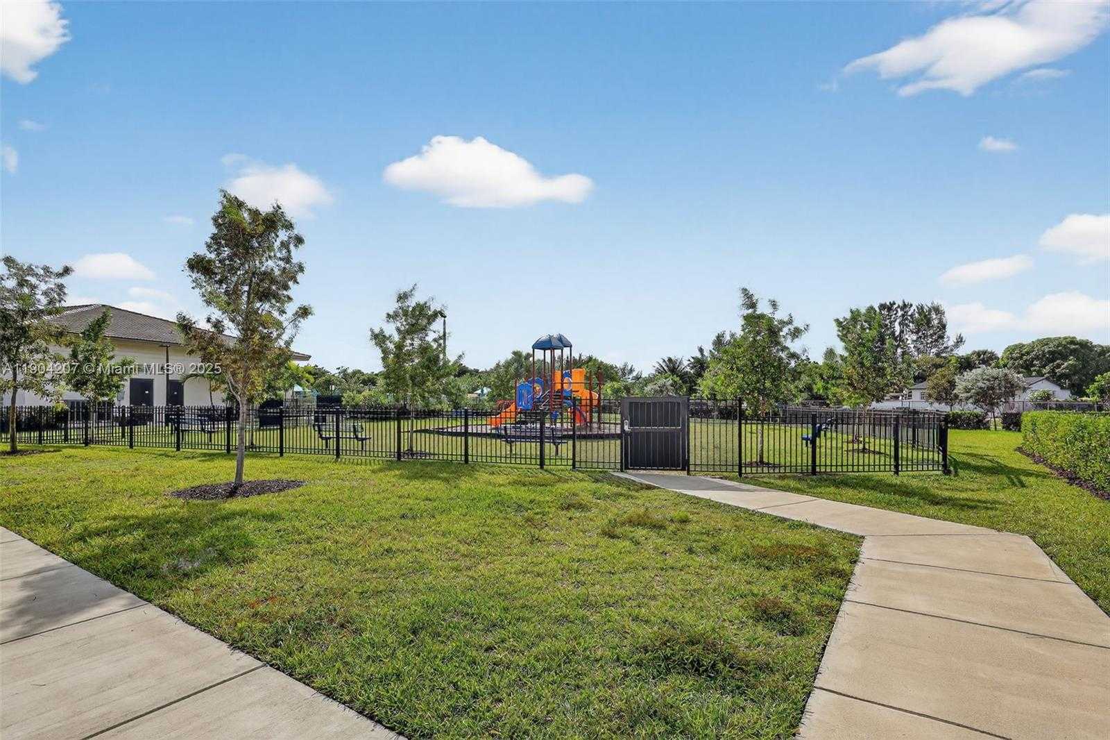 Small Image of 12936 NORTH WEST 22ND PL, Miami Number 62