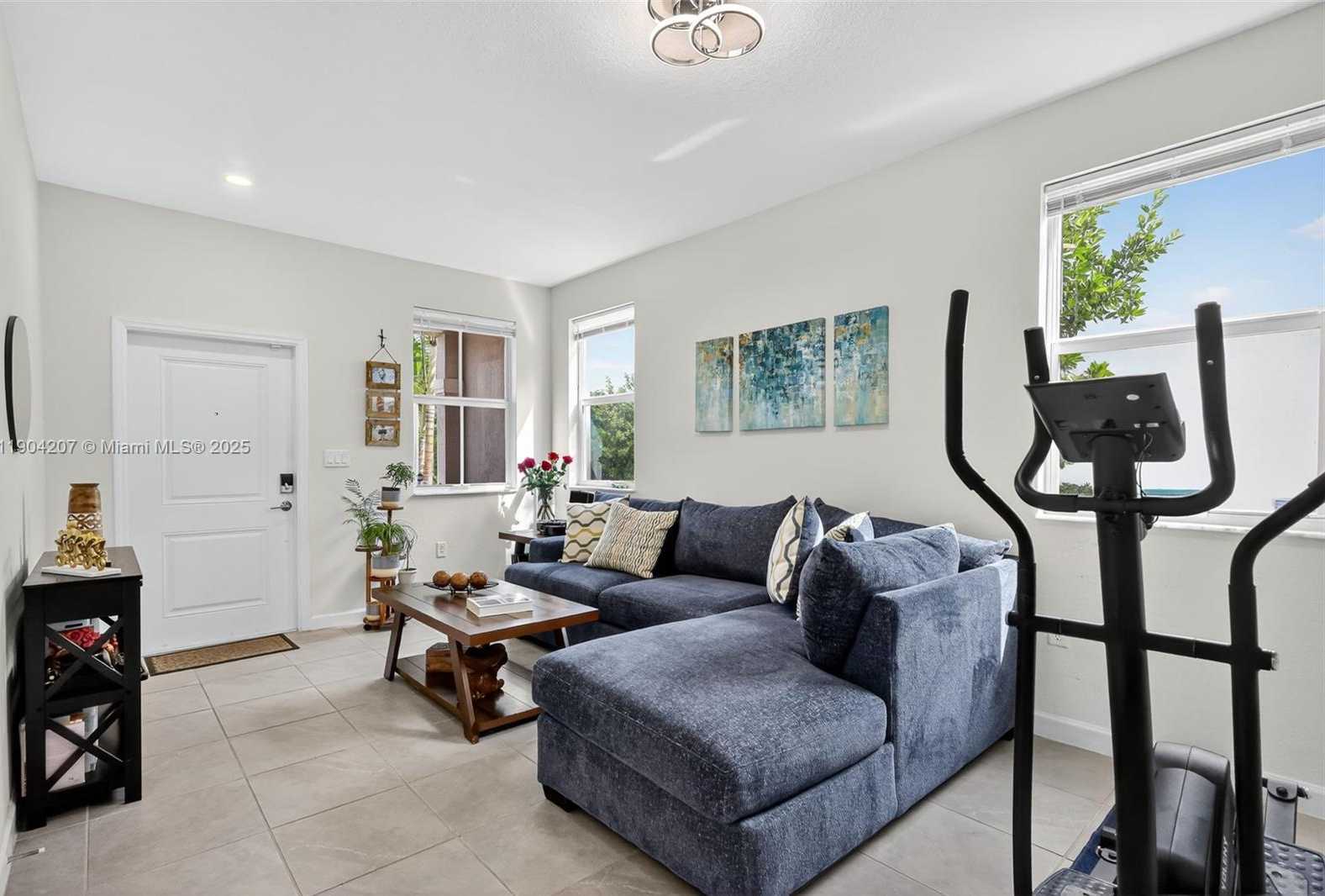 Small Image of 12936 NORTH WEST 22ND PL, Miami Number 7