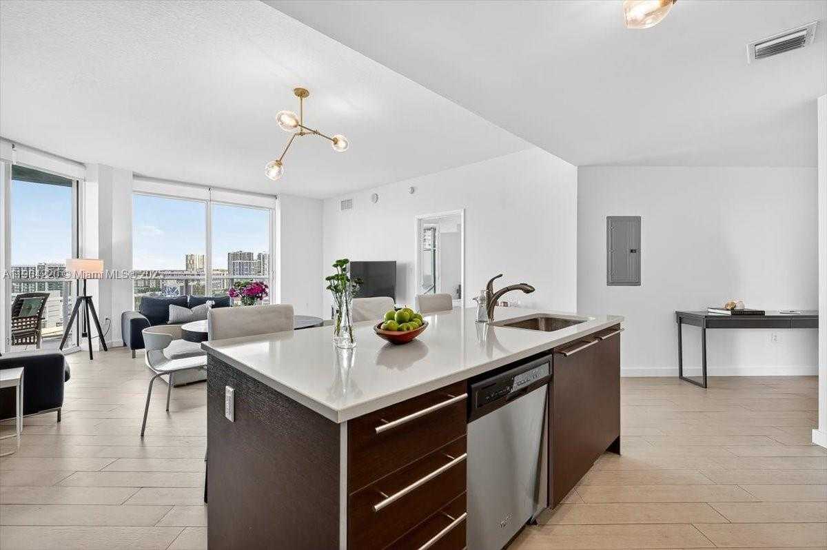 Small Image of 1900 NORTH BAYSHORE DR #1518, Miami Number 13