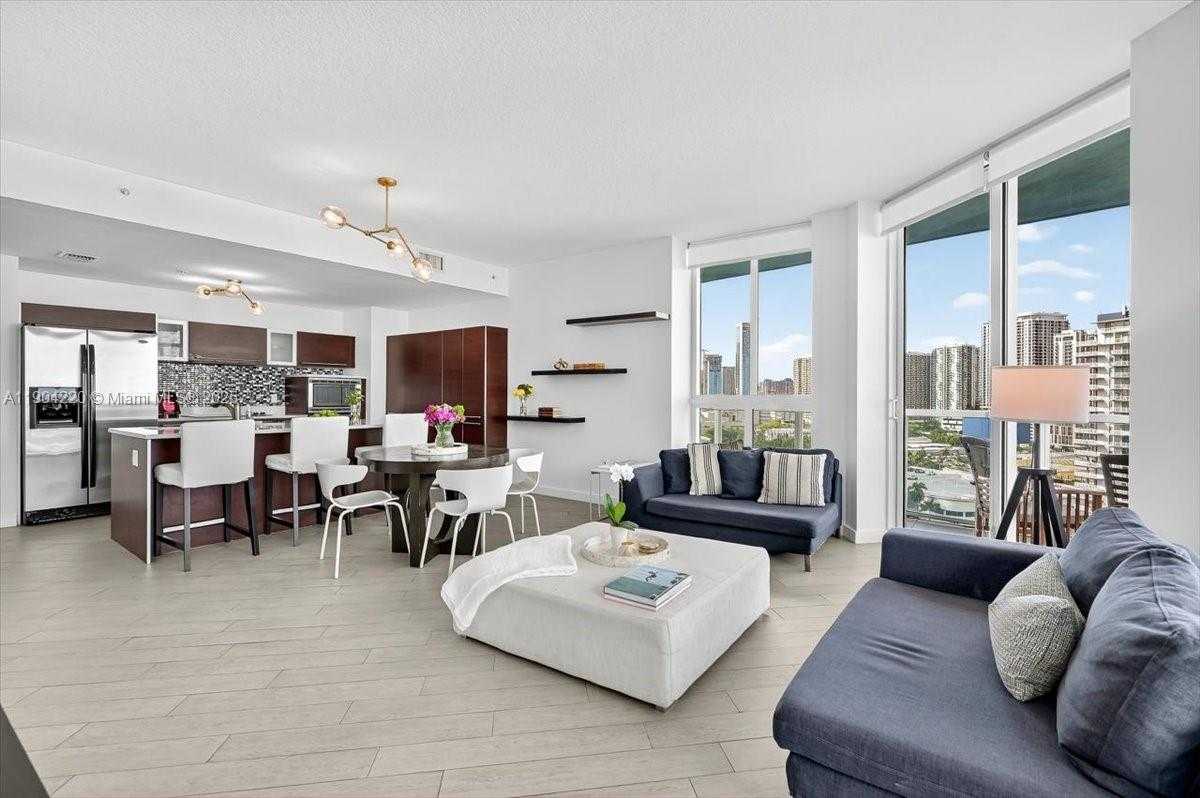 Small Image of 1900 NORTH BAYSHORE DR #1518, Miami Number 19