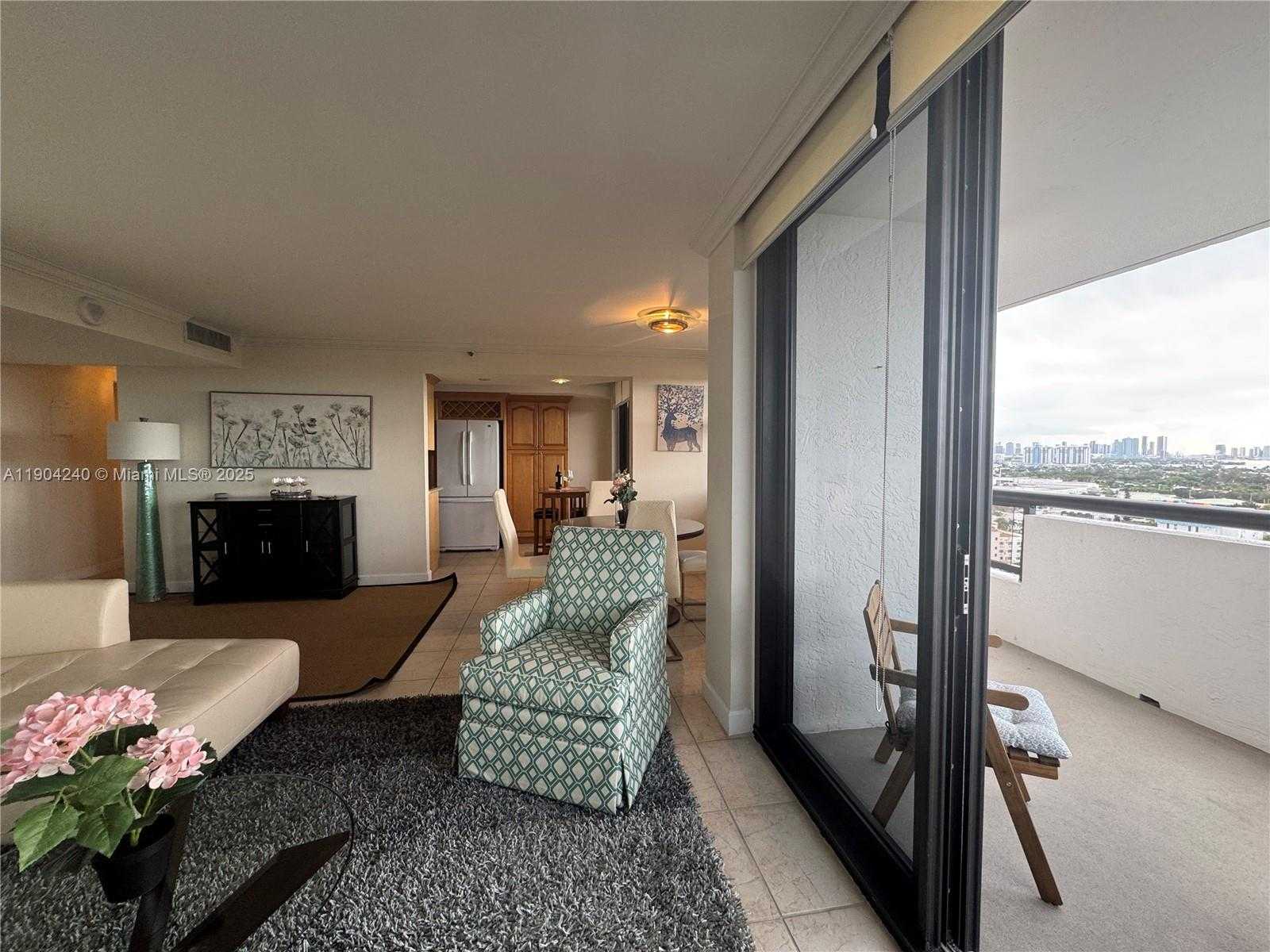 Small Image of 2555 COLLINS AVE #2002, Miami Beach Number 12