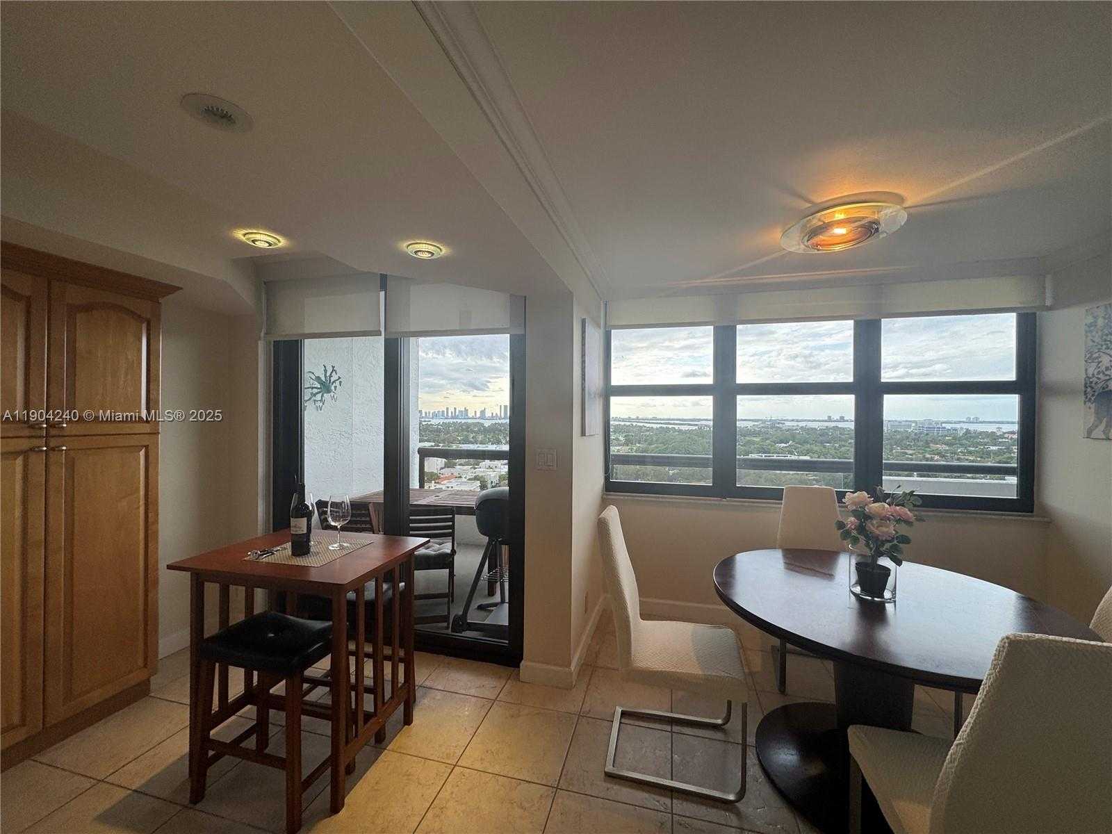 Small Image of 2555 COLLINS AVE #2002, Miami Beach Number 13