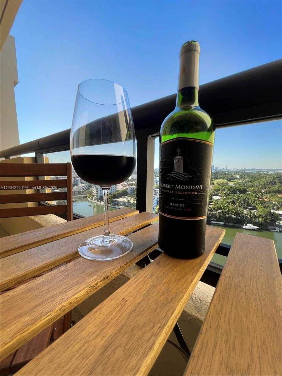 Small Image of 2555 COLLINS AVE #2002, Miami Beach Number 18