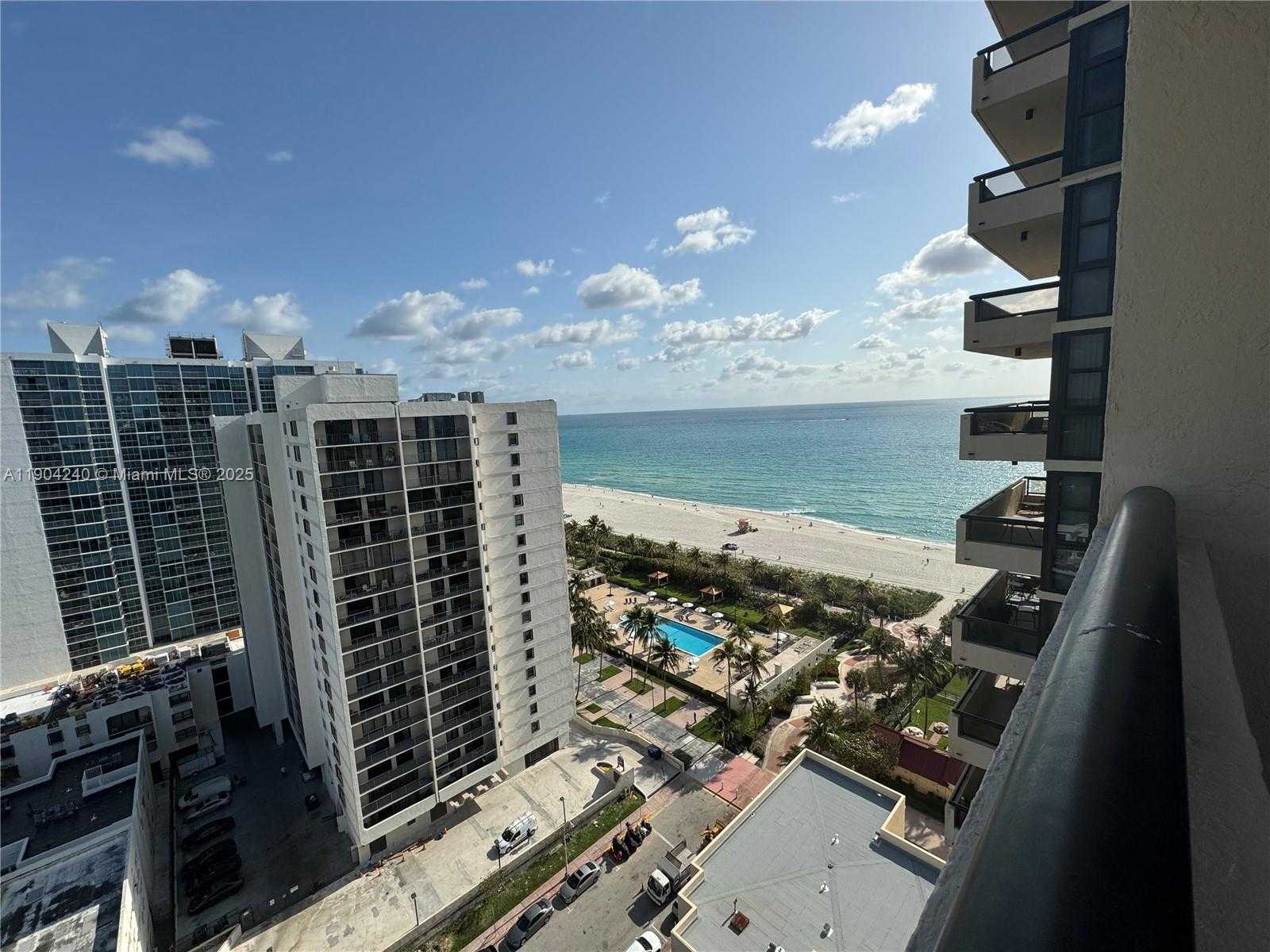 Small Image of 2555 COLLINS AVE #2002, Miami Beach Number 20