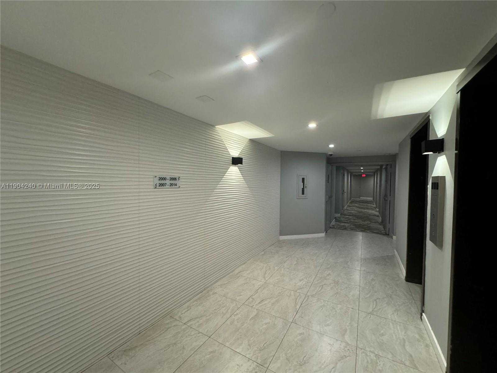 Small Image of 2555 COLLINS AVE #2002, Miami Beach Number 43