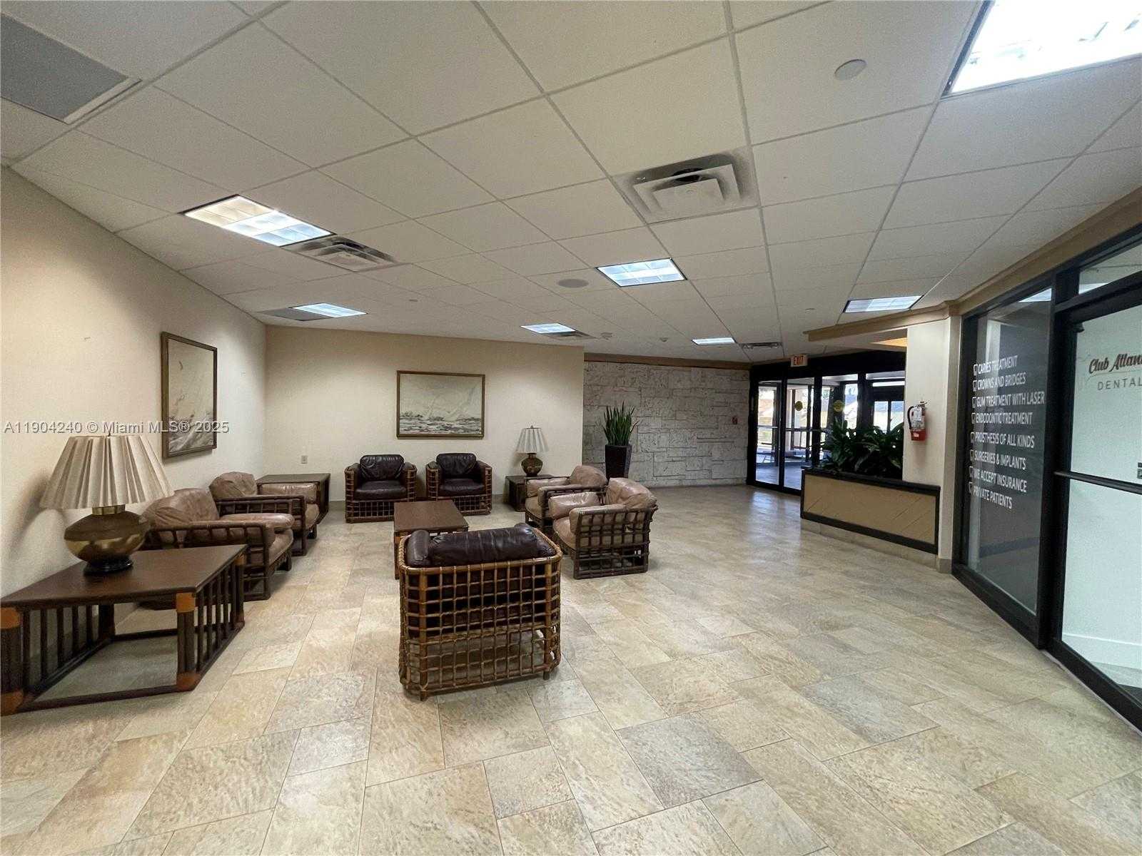 Small Image of 2555 COLLINS AVE #2002, Miami Beach Number 50