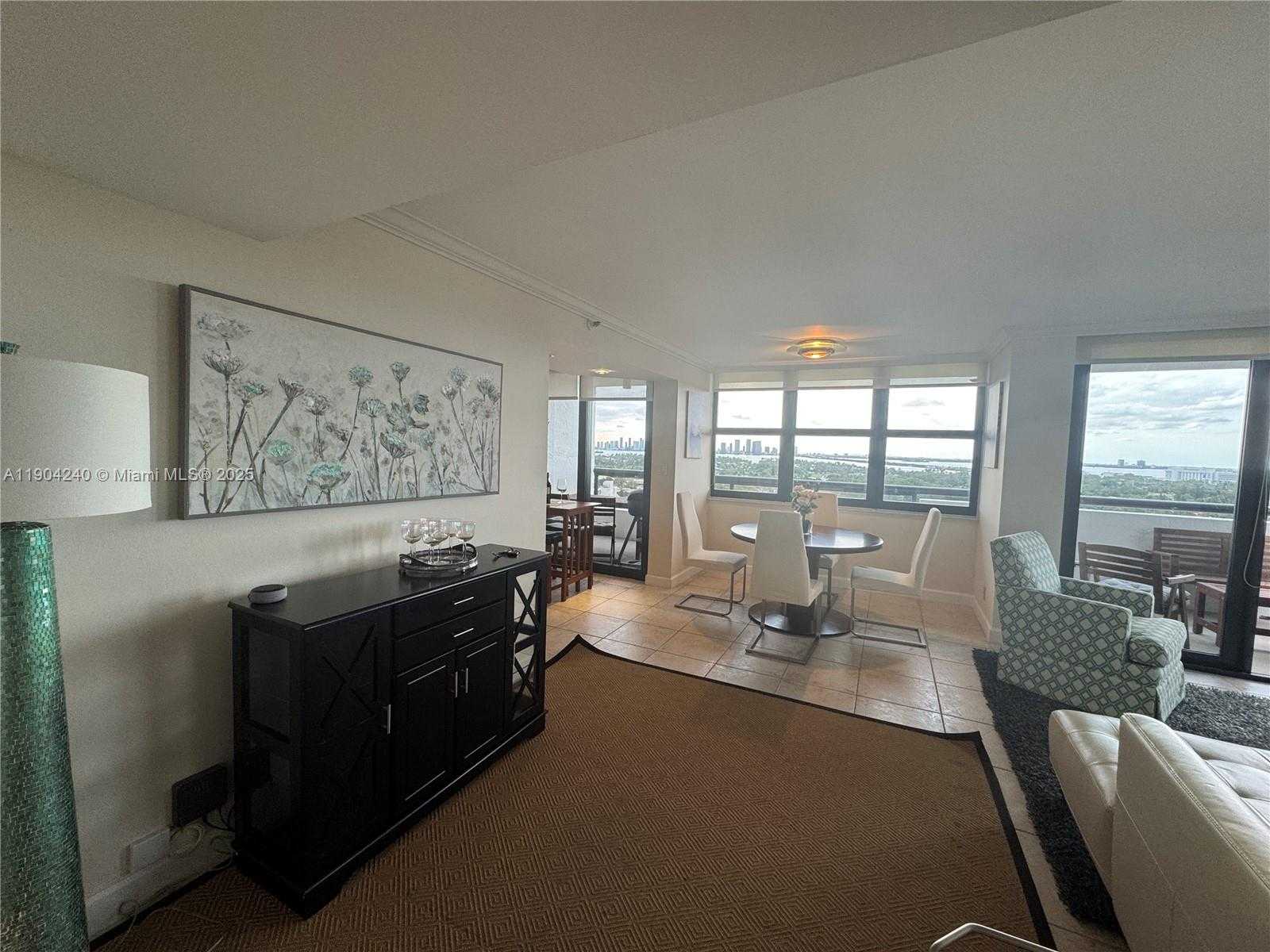 Small Image of 2555 COLLINS AVE #2002, Miami Beach Number 9