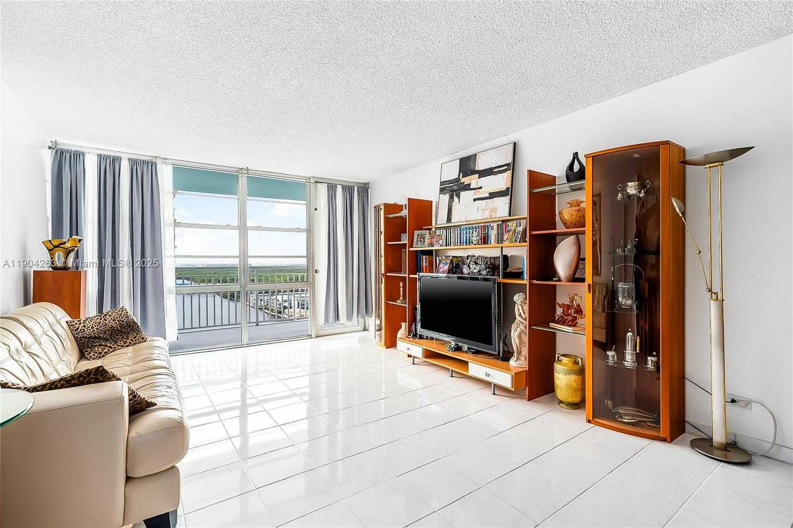 Small Image of 301 174TH ST #2208, Sunny Isles Beach Number 13