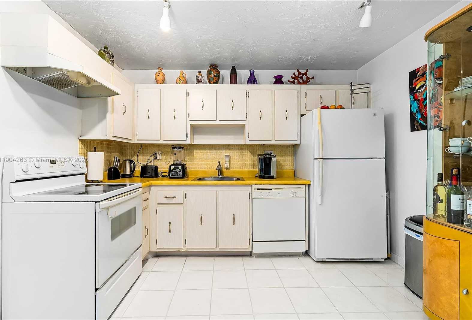 Small Image of 301 174TH ST #2208, Sunny Isles Beach Number 15