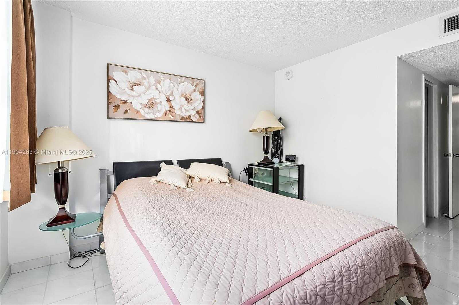 Small Image of 301 174TH ST #2208, Sunny Isles Beach Number 23