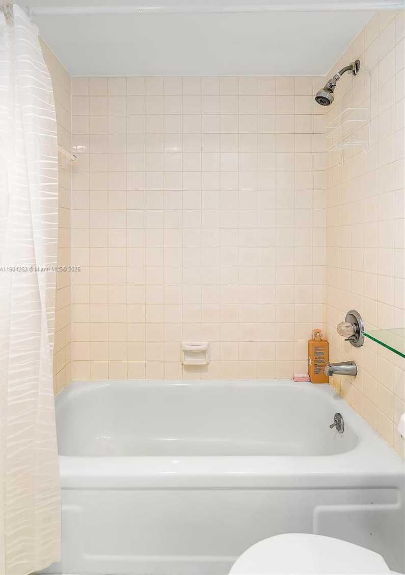 Small Image of 301 174TH ST #2208, Sunny Isles Beach Number 29