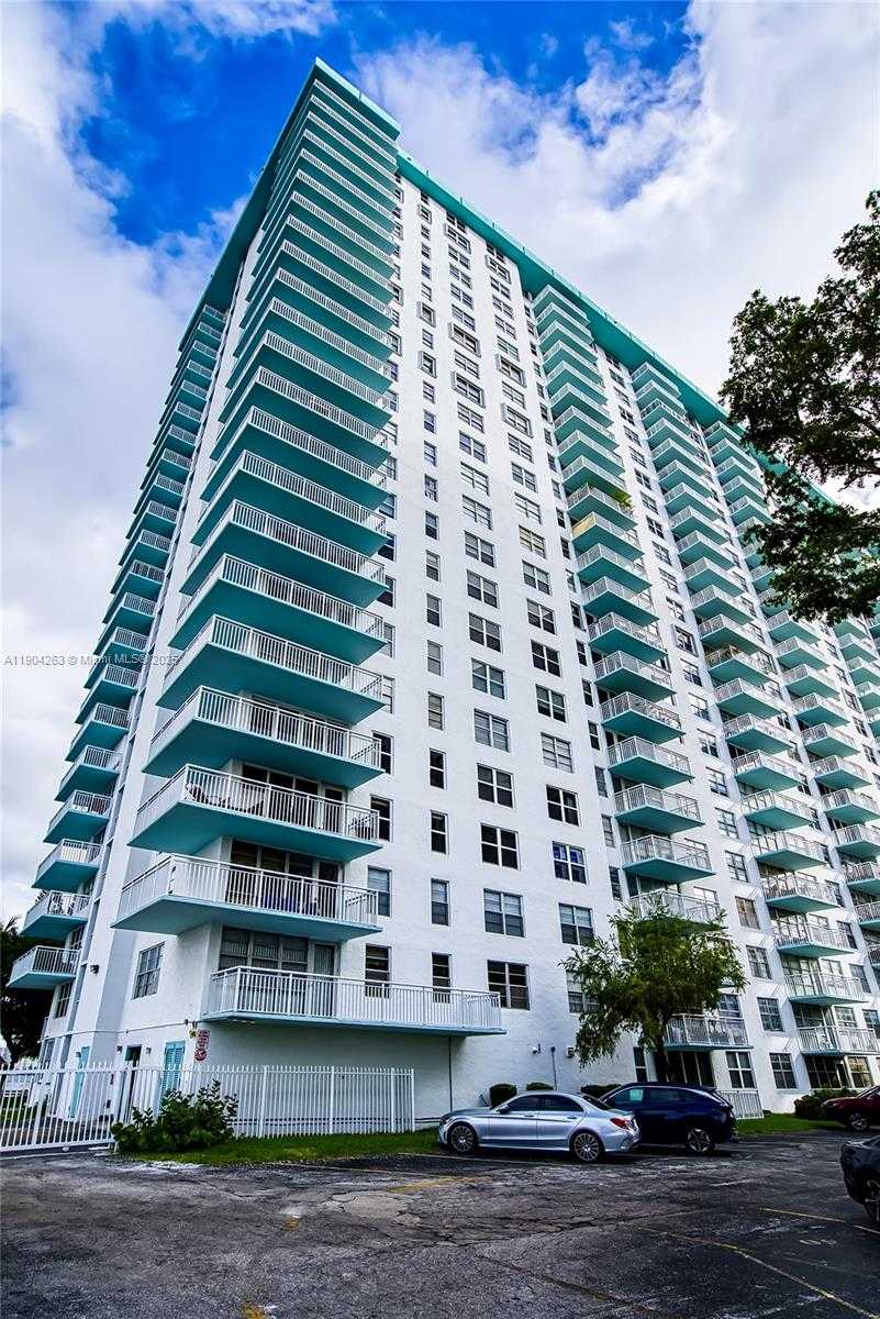 Small Image of 301 174TH ST #2208, Sunny Isles Beach Number 3