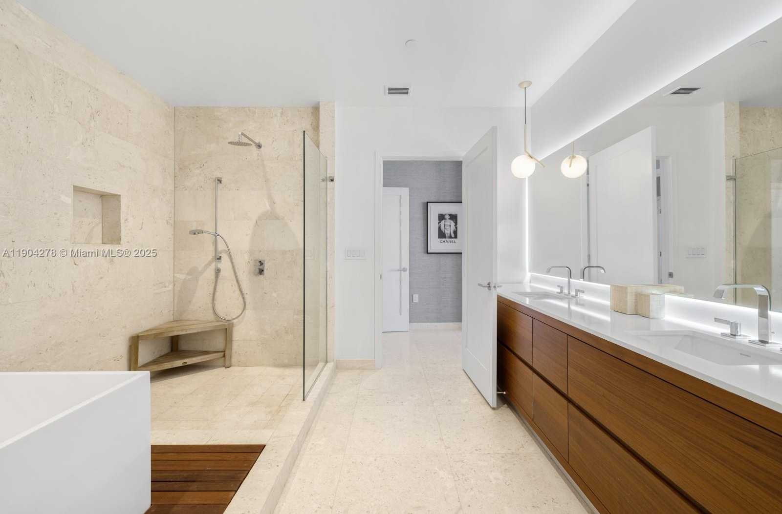 Small Image of 3581 EAST GLENCOE ST #501, Miami Number 17