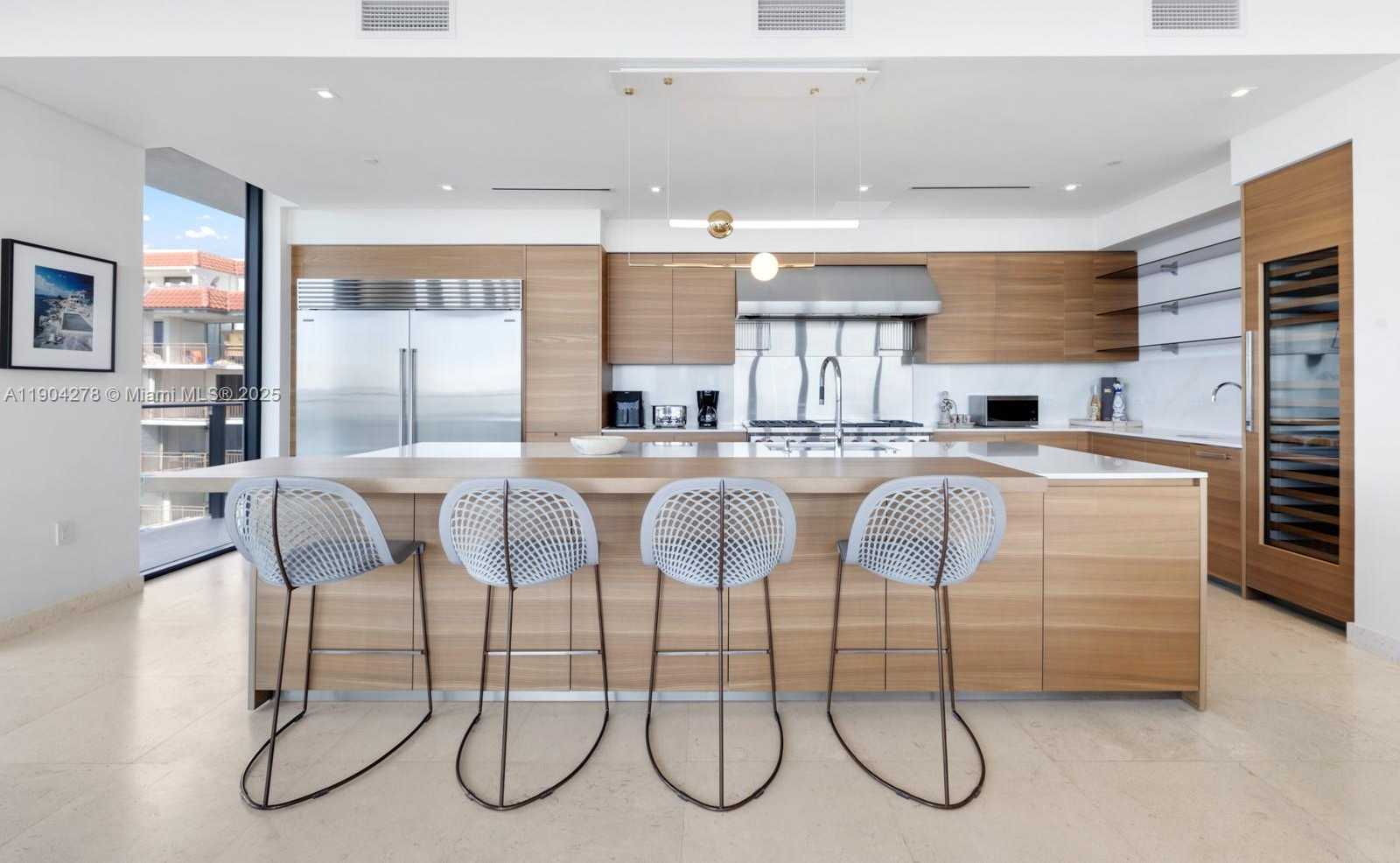 Small Image of 3581 EAST GLENCOE ST #501, Miami Number 5