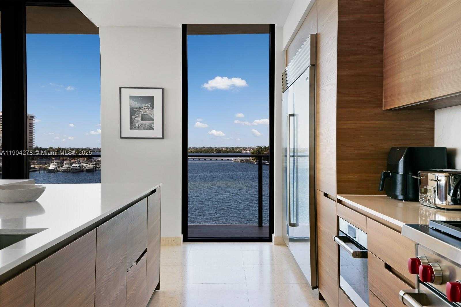 Small Image of 3581 EAST GLENCOE ST #501, Miami Number 6