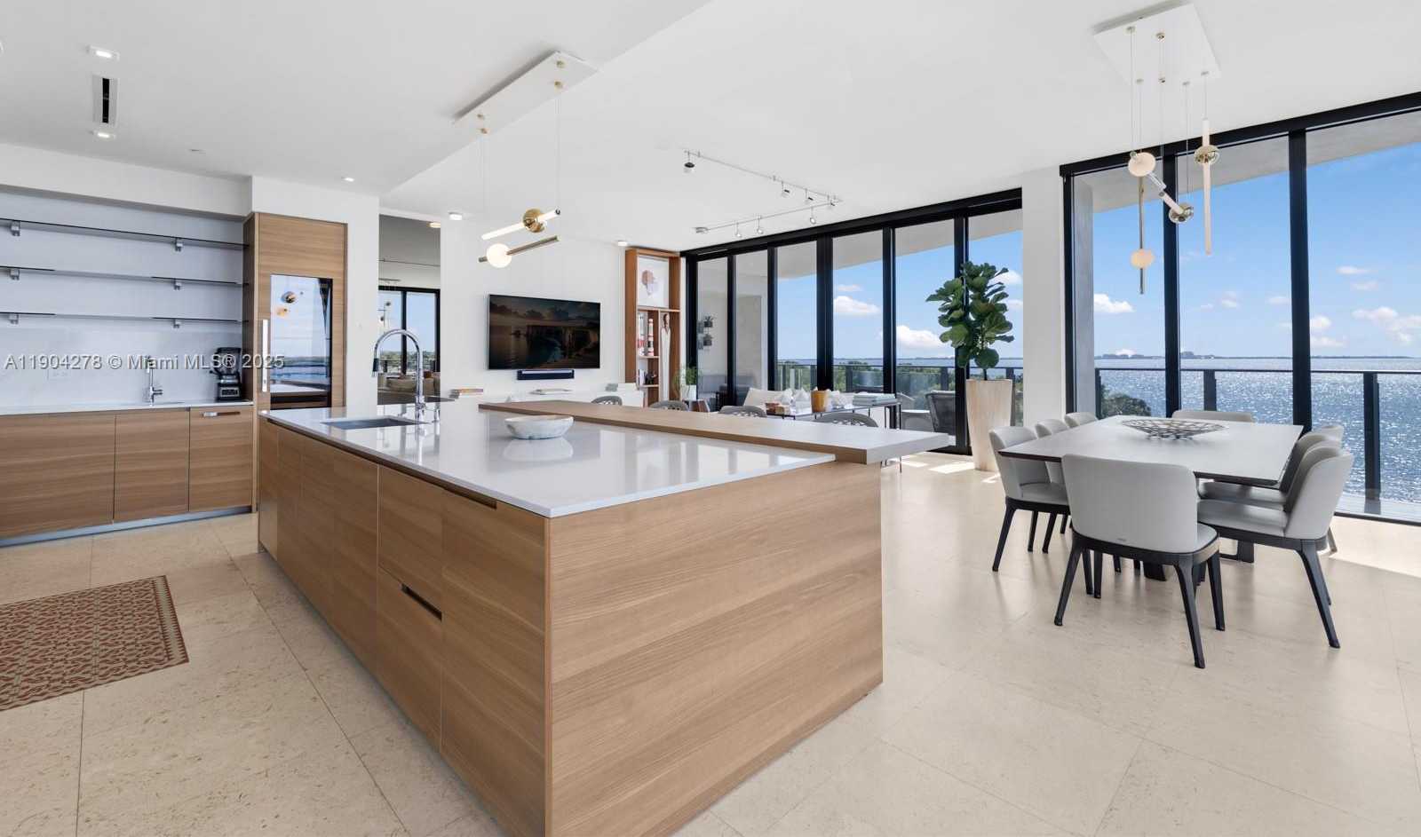 Small Image of 3581 EAST GLENCOE ST #501, Miami Number 7