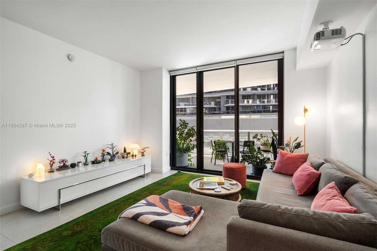 Small Image of 1010 BRICKELL AVE #1706, Miami Number 10