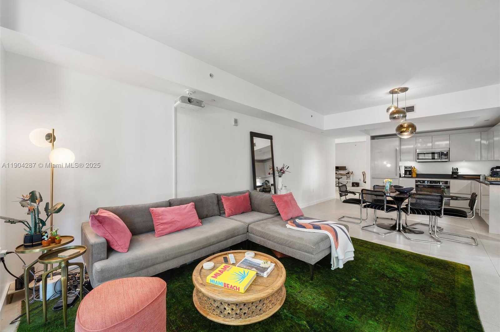 Small Image of 1010 BRICKELL AVE #1706, Miami Number 11