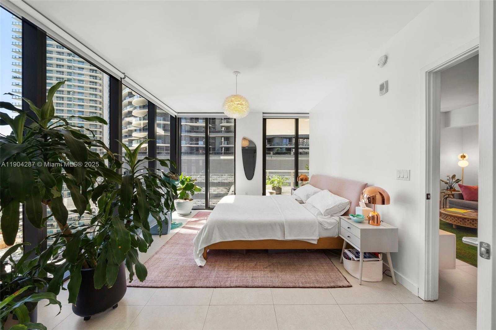 Small Image of 1010 BRICKELL AVE #1706, Miami Number 18