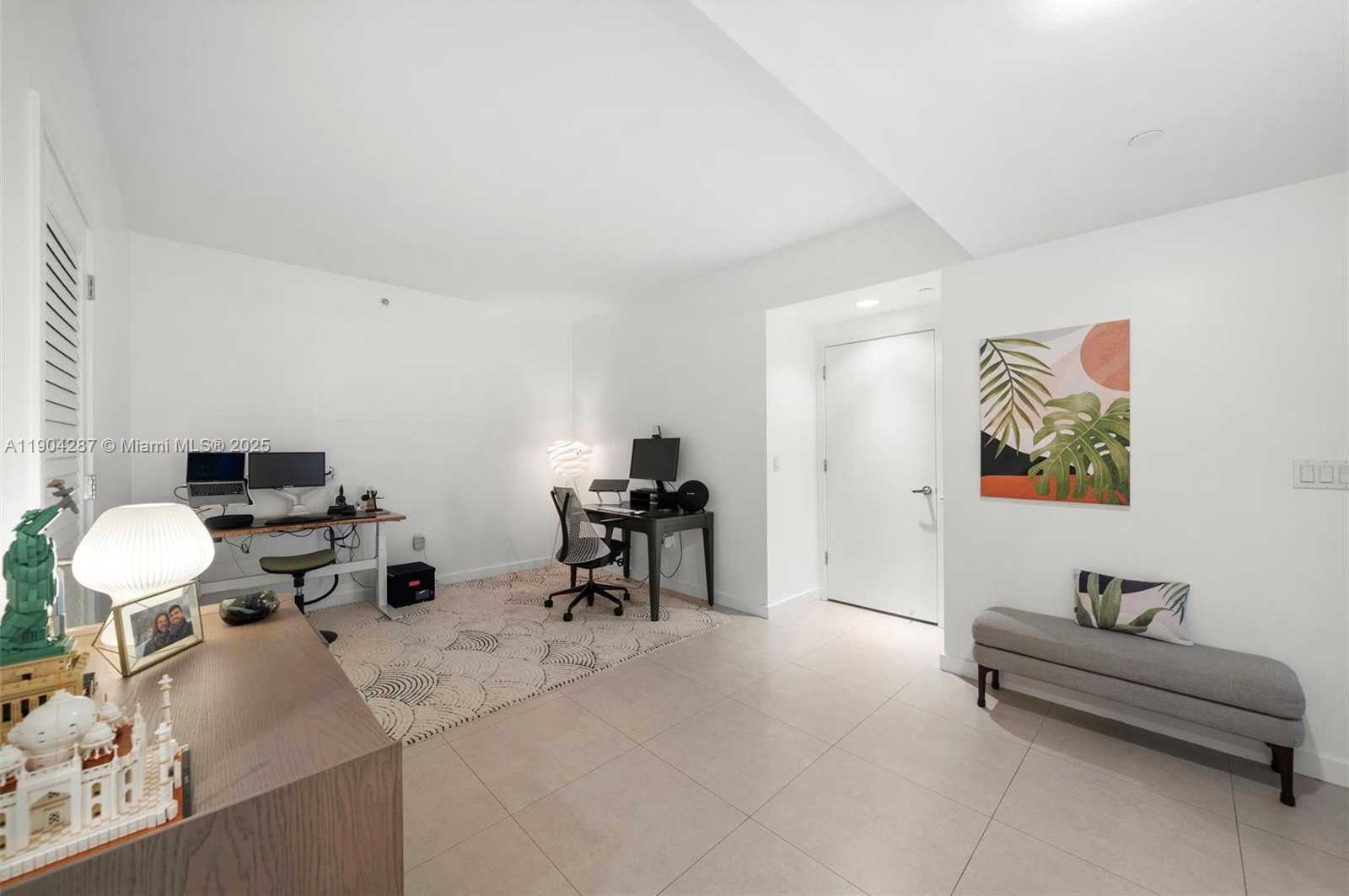 Small Image of 1010 BRICKELL AVE #1706, Miami Number 25