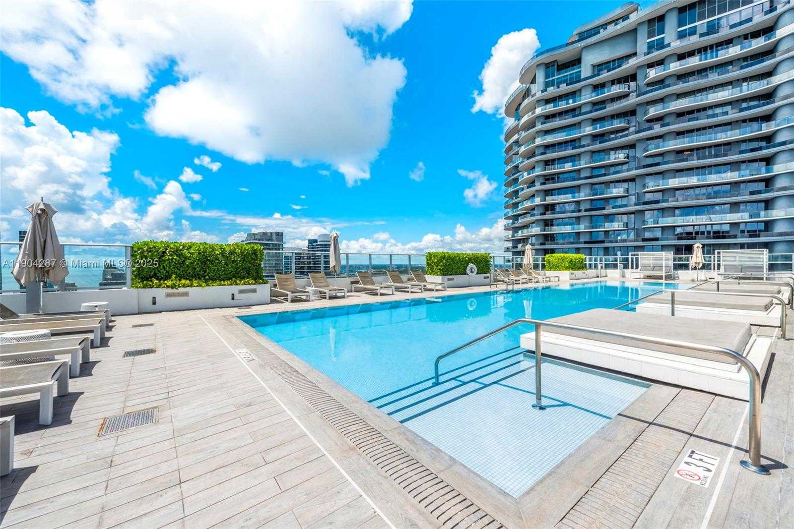 Small Image of 1010 BRICKELL AVE #1706, Miami Number 3