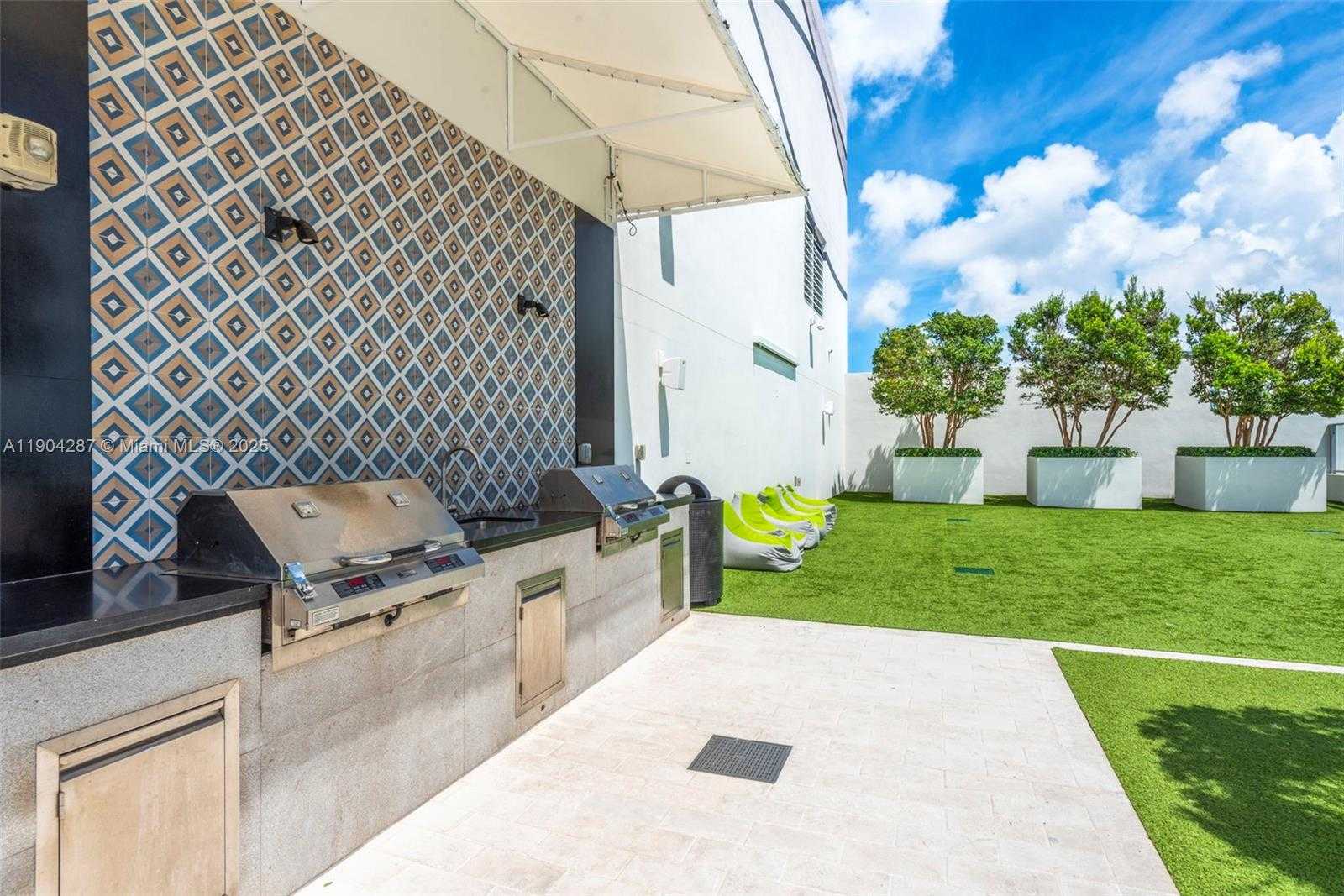 Small Image of 1010 BRICKELL AVE #1706, Miami Number 31