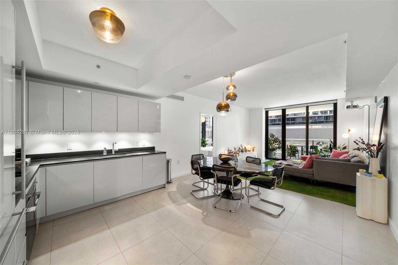 Small Image of 1010 BRICKELL AVE #1706, Miami Number 5