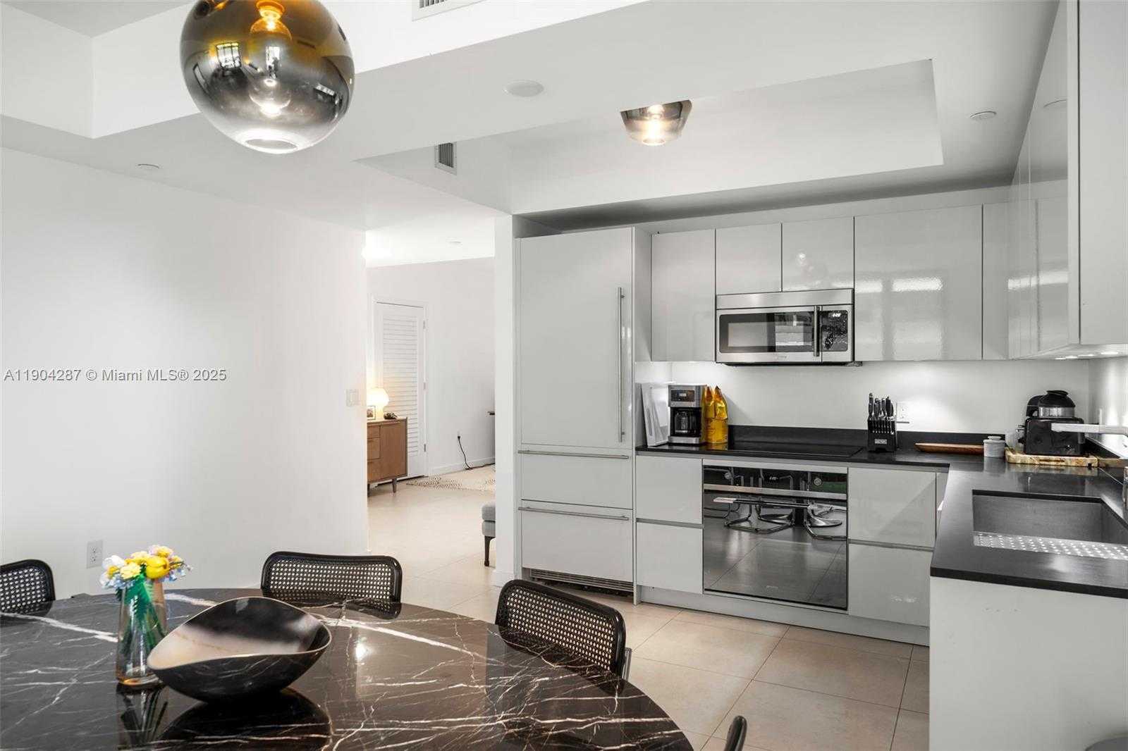 Small Image of 1010 BRICKELL AVE #1706, Miami Number 7