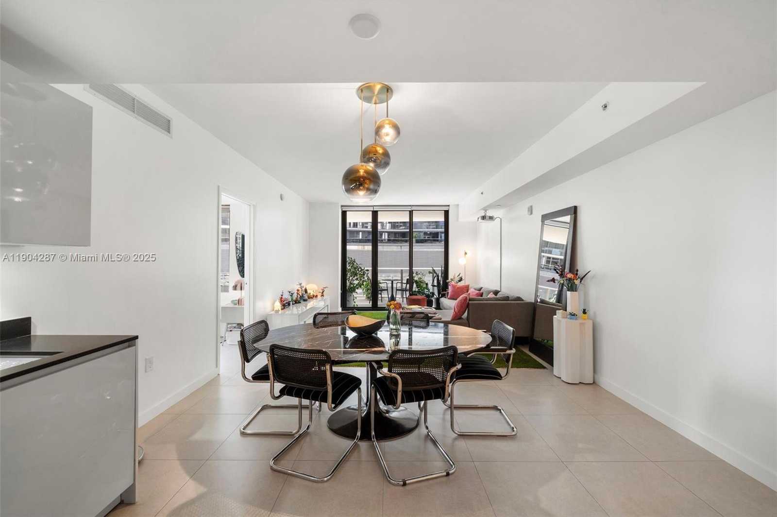 Small Image of 1010 BRICKELL AVE #1706, Miami Number 8