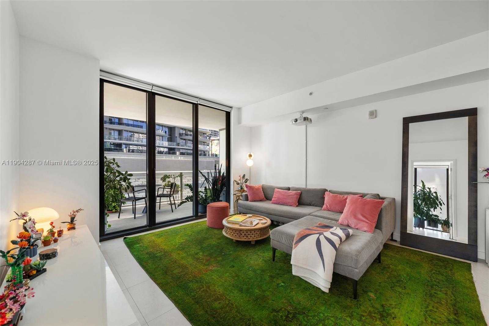 Small Image of 1010 BRICKELL AVE #1706, Miami Number 9