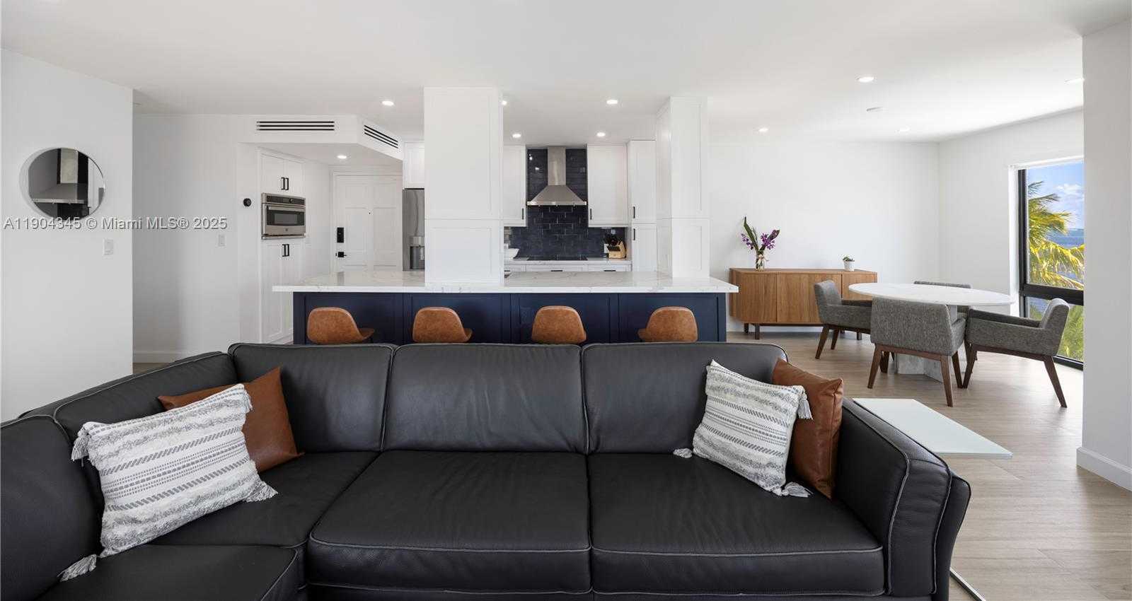 Small Image of 1600 SOUTH BAYSHORE LN #4B, Miami Number 12