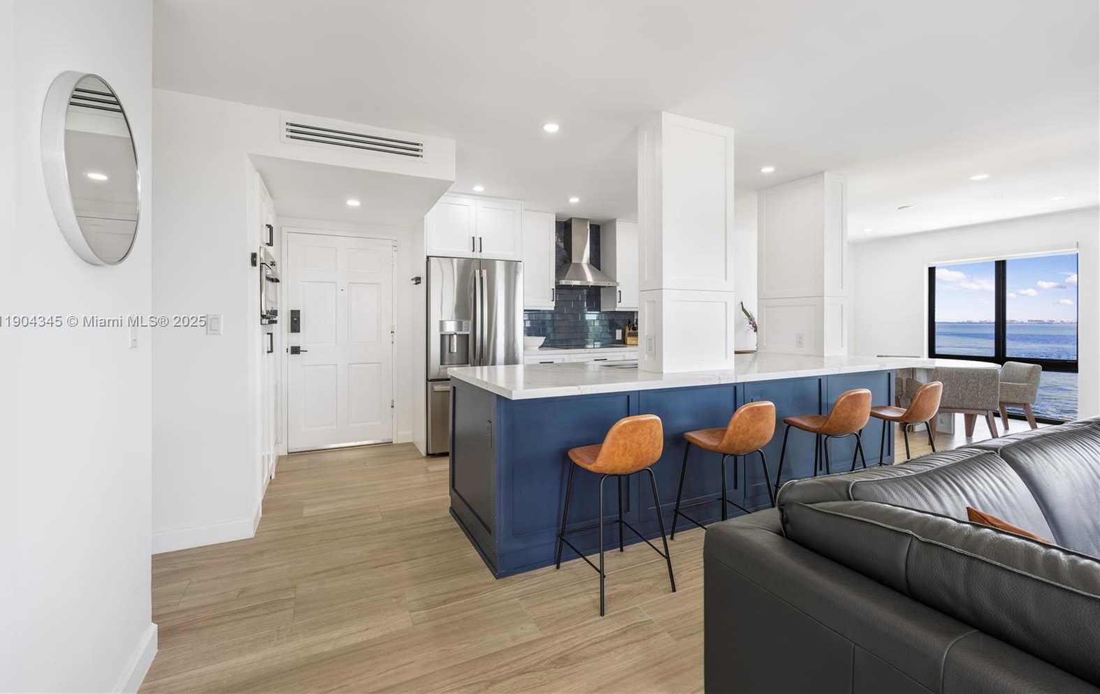 Small Image of 1600 SOUTH BAYSHORE LN #4B, Miami Number 2