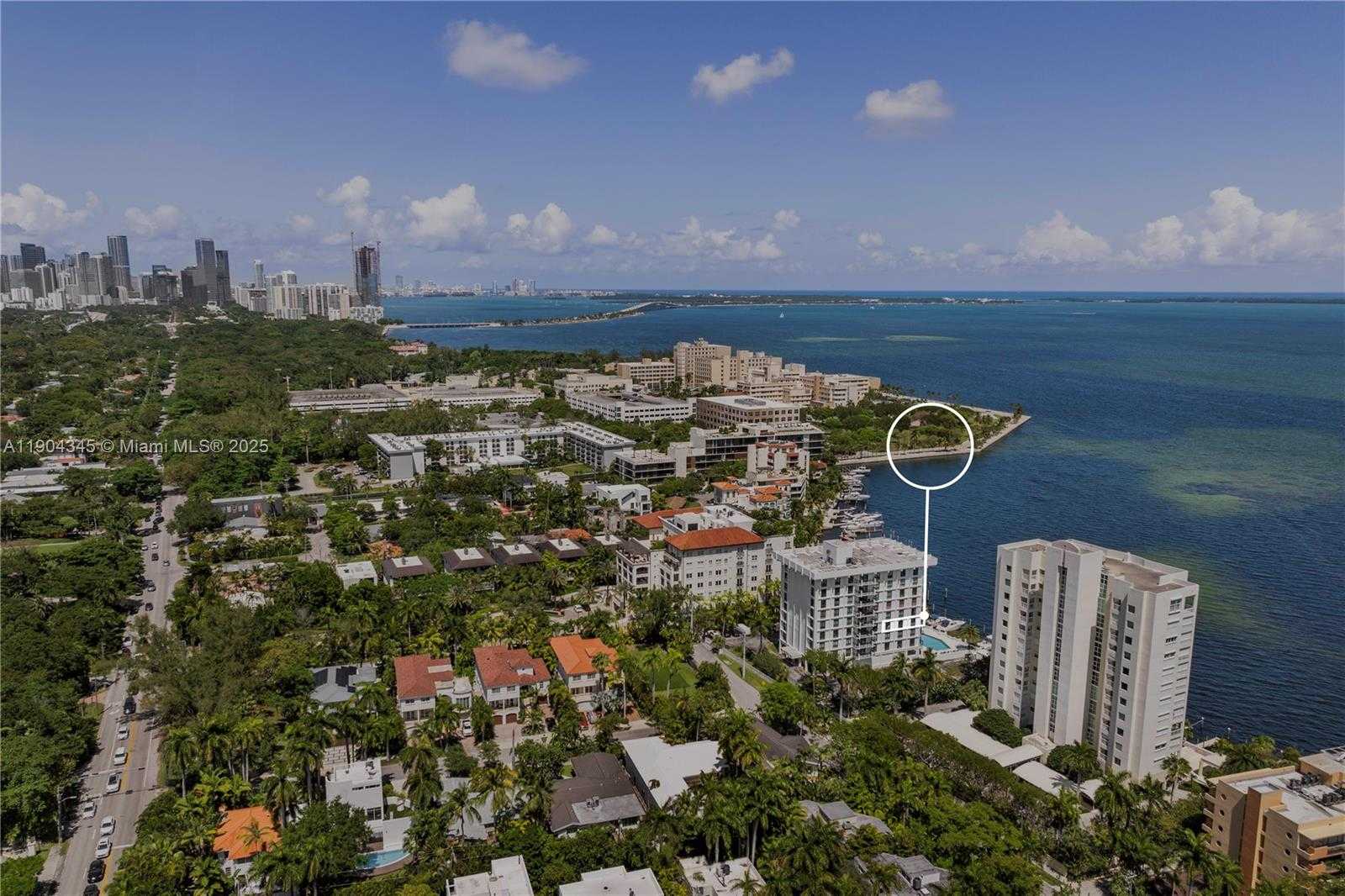 Small Image of 1600 SOUTH BAYSHORE LN #4B, Miami Number 30
