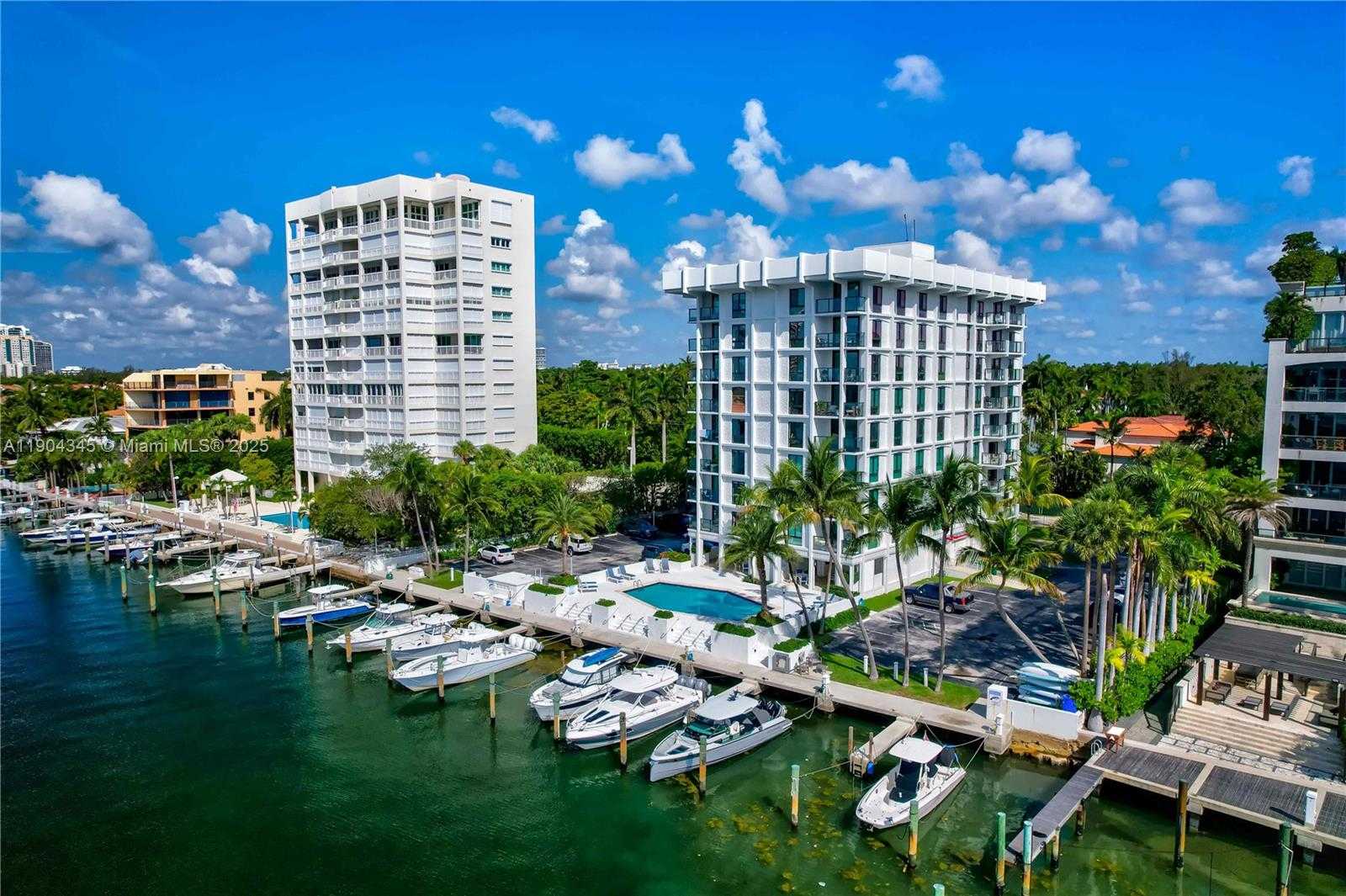Small Image of 1600 SOUTH BAYSHORE LN #4B, Miami Number 33
