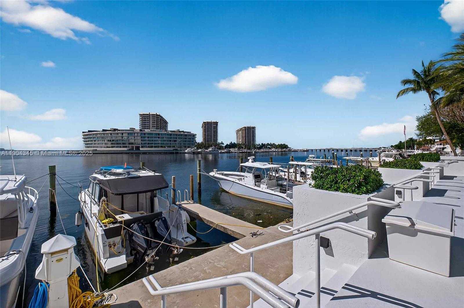 Small Image of 1600 SOUTH BAYSHORE LN #4B, Miami Number 37