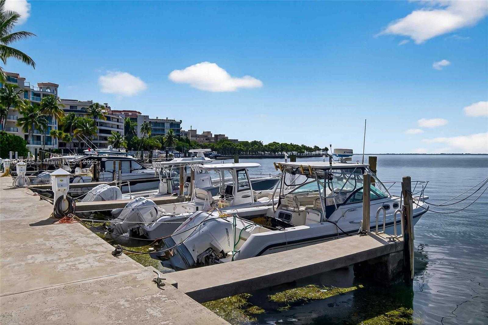 Small Image of 1600 SOUTH BAYSHORE LN #4B, Miami Number 41