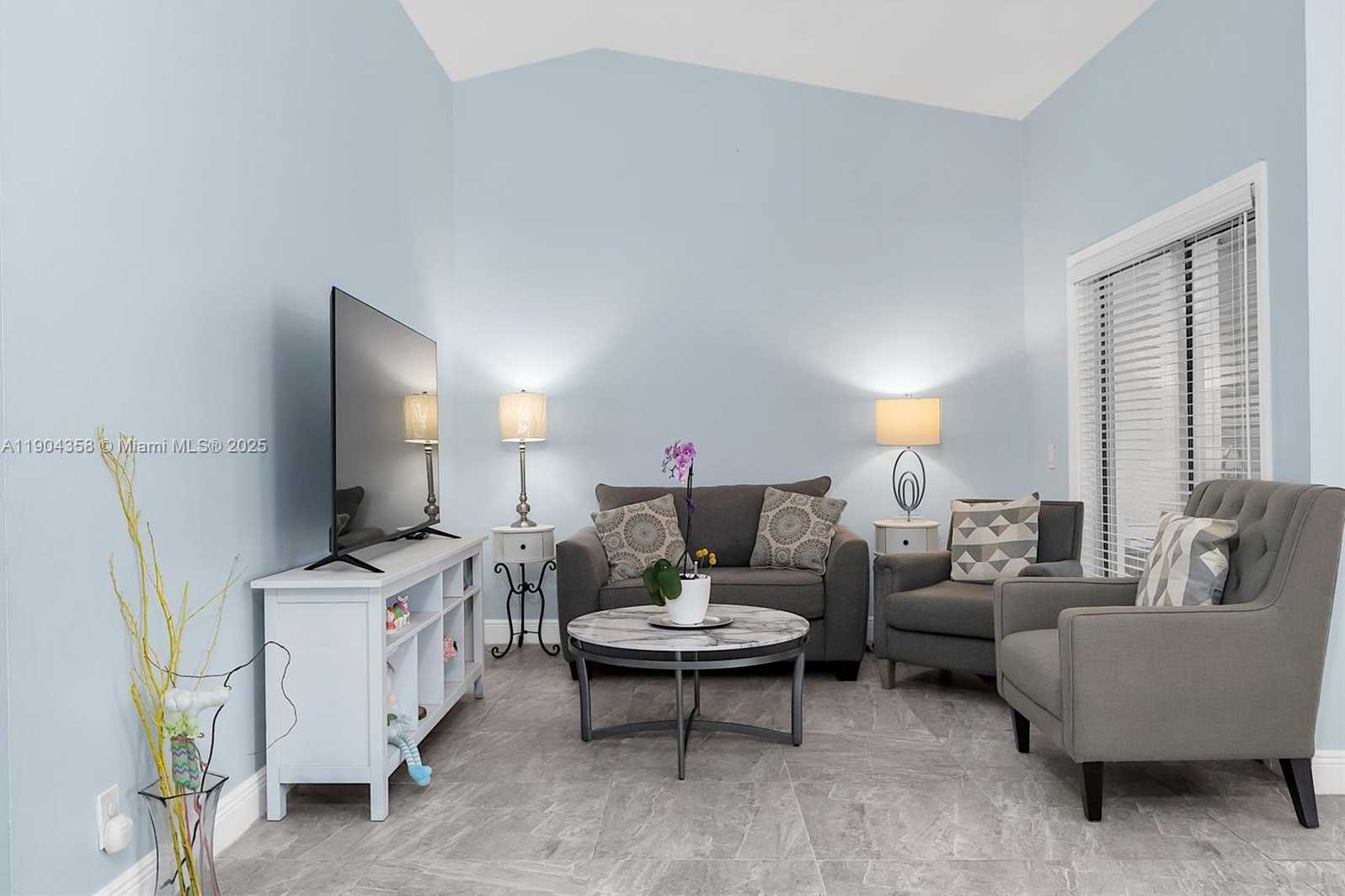 Small Image of 1568 SPRINGSIDE DR #1568, Weston Number 11