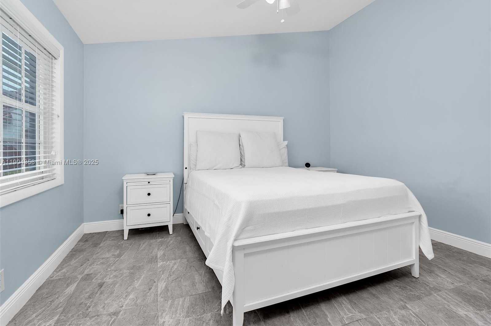 Small Image of 1568 SPRINGSIDE DR #1568, Weston Number 36