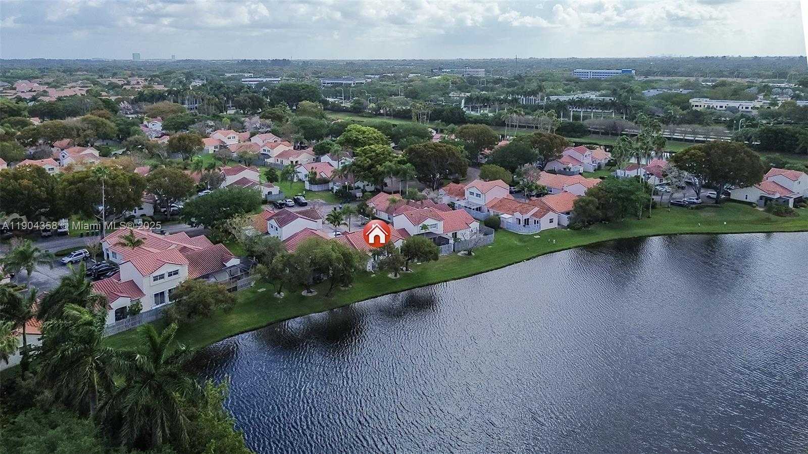 Small Image of 1568 SPRINGSIDE DR #1568, Weston Number 47