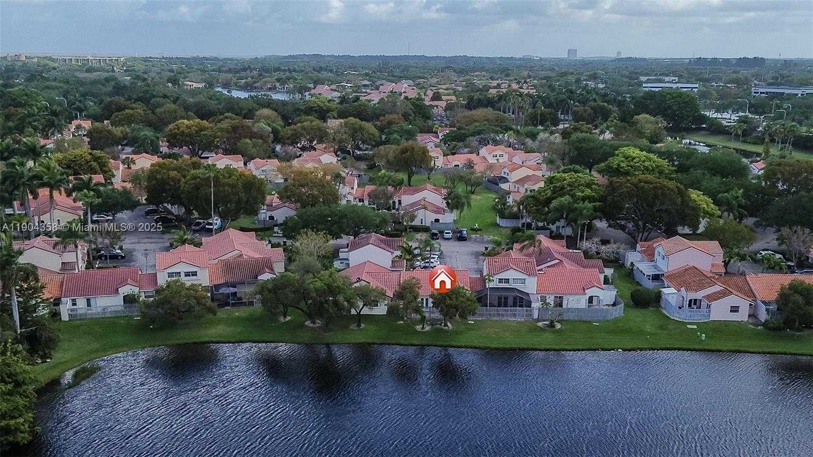 Small Image of 1568 SPRINGSIDE DR #1568, Weston Number 49