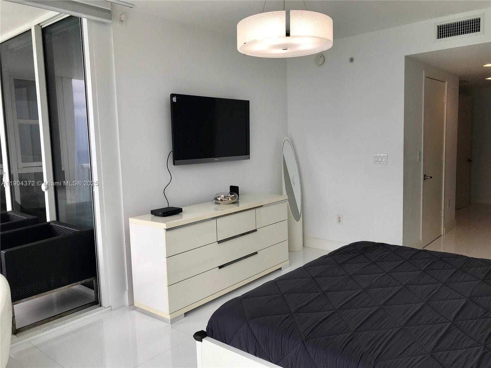 Small Image of 18201 COLLINS AVE #5104, Sunny Isles Beach Number 23